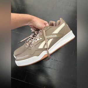 Reebok Men’s Brown and White Sneakers. Size 11